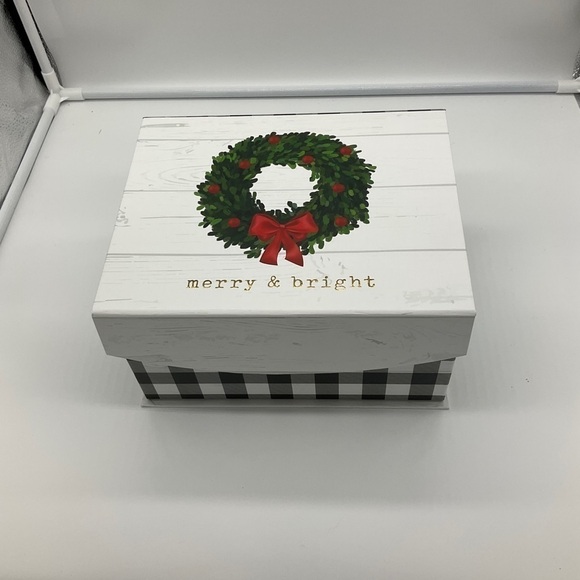 🎄Calvin Klein 2 Pc Gift Set Faux Fur Pom Pom Hat w/Faux Fur pull through - Picture 3 of 4